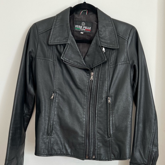 Leather jacket - Picture 6 of 9
